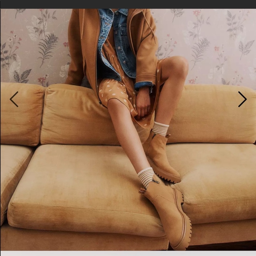 Madewell pull on Chelsea boot in suede - Picture 7 of 10